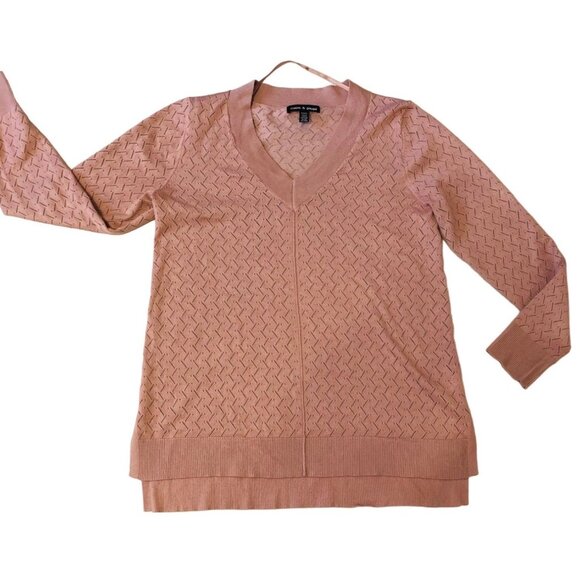 Cable & Gauge V-neck Pointelle Sweater in Dusty Rose Size NWOT - Picture 7 of 8